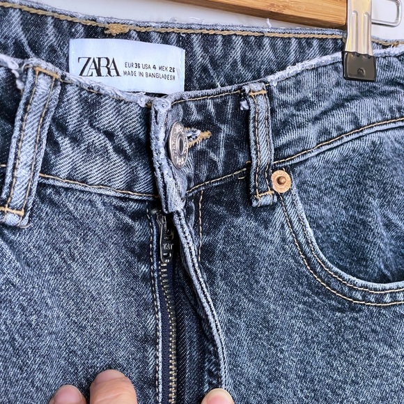 ZARA classic fit acid wash mom jeans, ankle, 1990s style, 100% cotton, size 4 - Picture 6 of 11